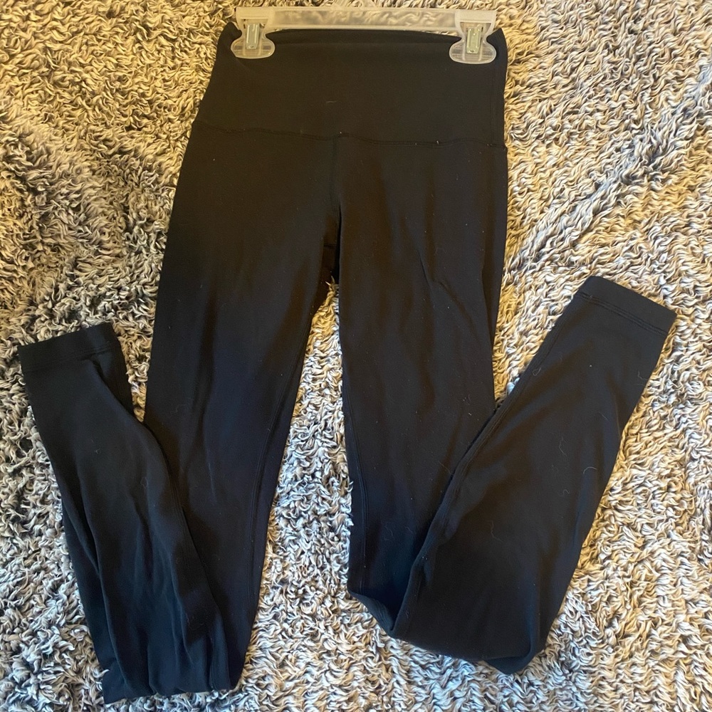 black lulu lemon leggings